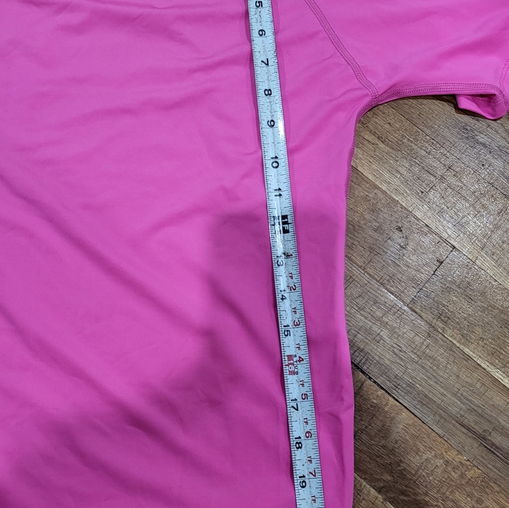 Rip Curl Rash Guard 50+UPF - Picture 6 of 8